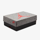 Air Jordan 4 Bred Reimagined–Elegante